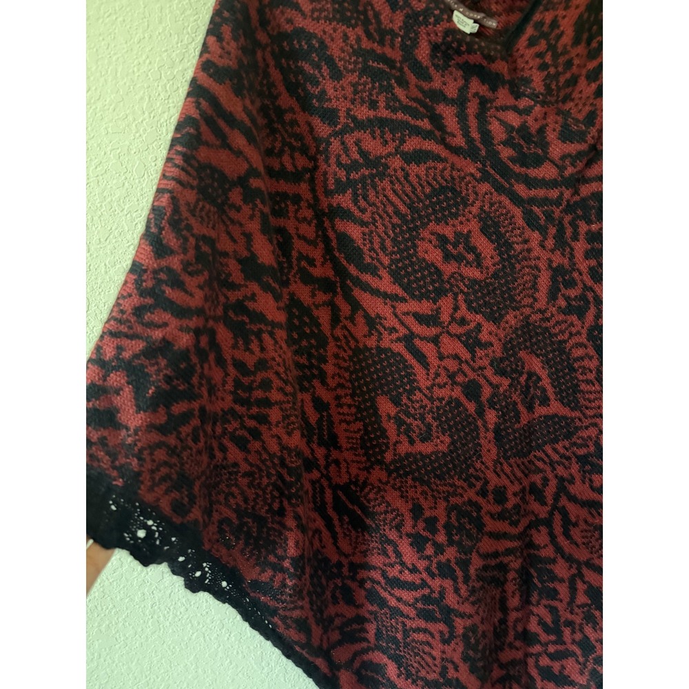 Peruvian Connection Alpaca Wool Poncho Burgundy Black Lace Trim L/XL Cottage - Picture 6 of 6